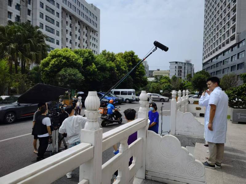 东兴区广告片拍摄公司低成本实现高规格制作的诀窍